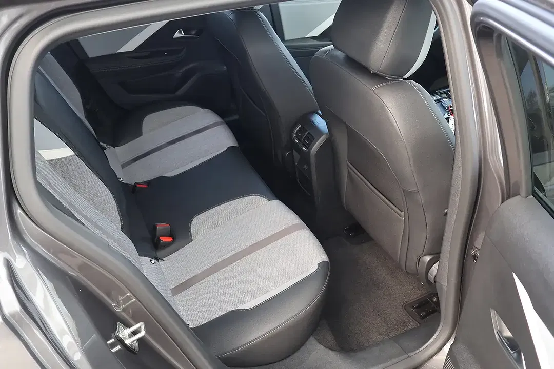 Opel Astra 1.5 Elegance - Thumbnail 10