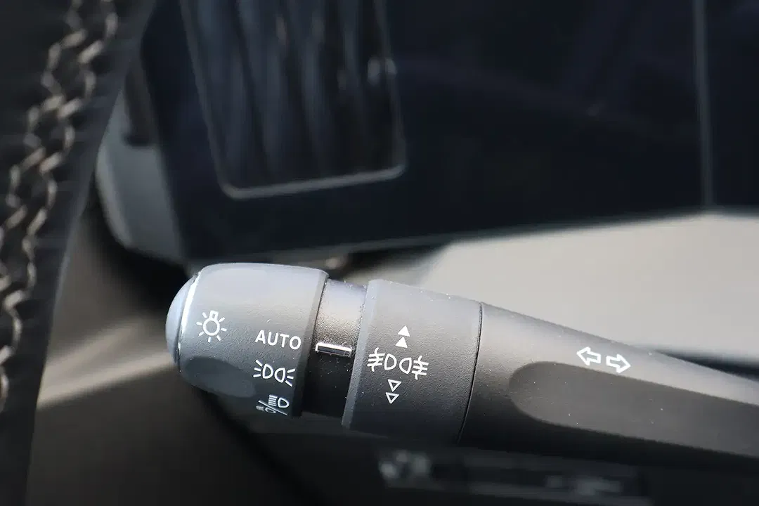 Opel Astra 1.5 Elegance - Thumbnail 22