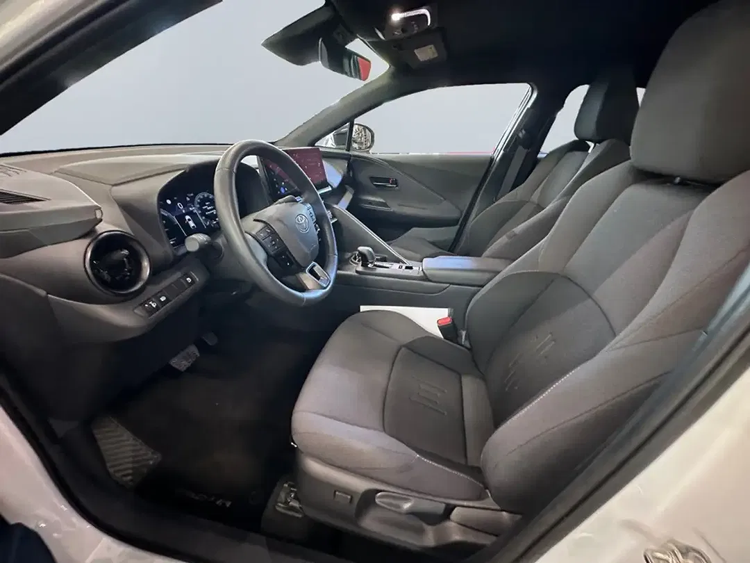 Toyota C-HR Hybrid Team Deutschland - Thumbnail 7