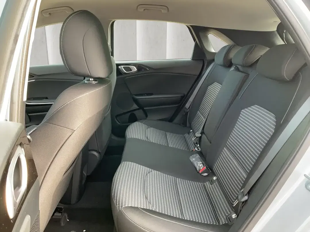 Kia Ceed / cee'd 1.0 T-GDI Vision - Thumbnail 9