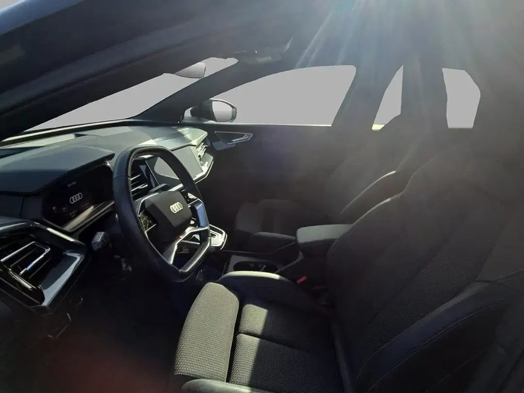 Audi Q4 e-tron 40 S line - Thumbnail 11