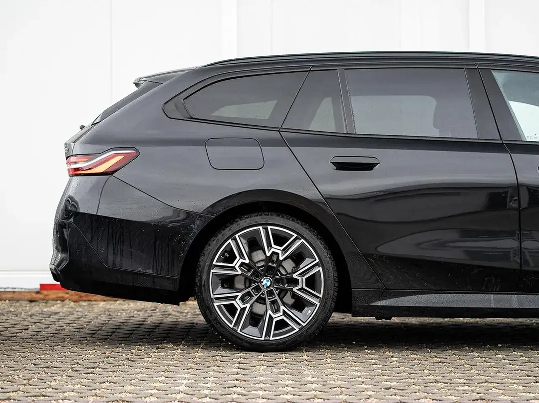 BMW 520 Touring M Sport - Thumbnail 7