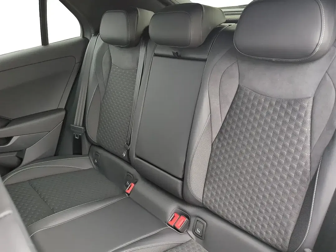 Volkswagen T-Roc 1.5 eTSI DSG R-Line - Thumbnail 9