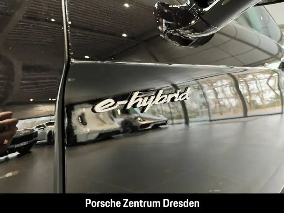 Porsche Panamera E-Hybrid - Thumbnail 14