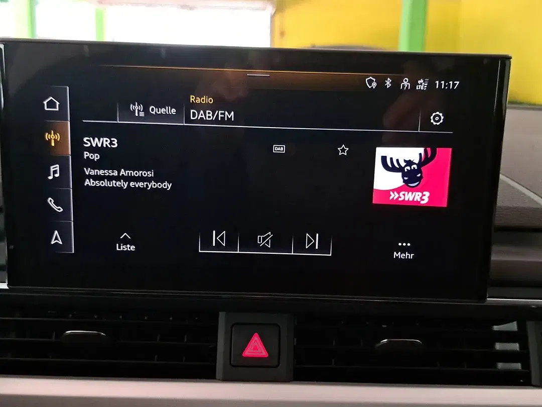 Audi A4 35 TFSI S tronic Avant - Thumbnail 11