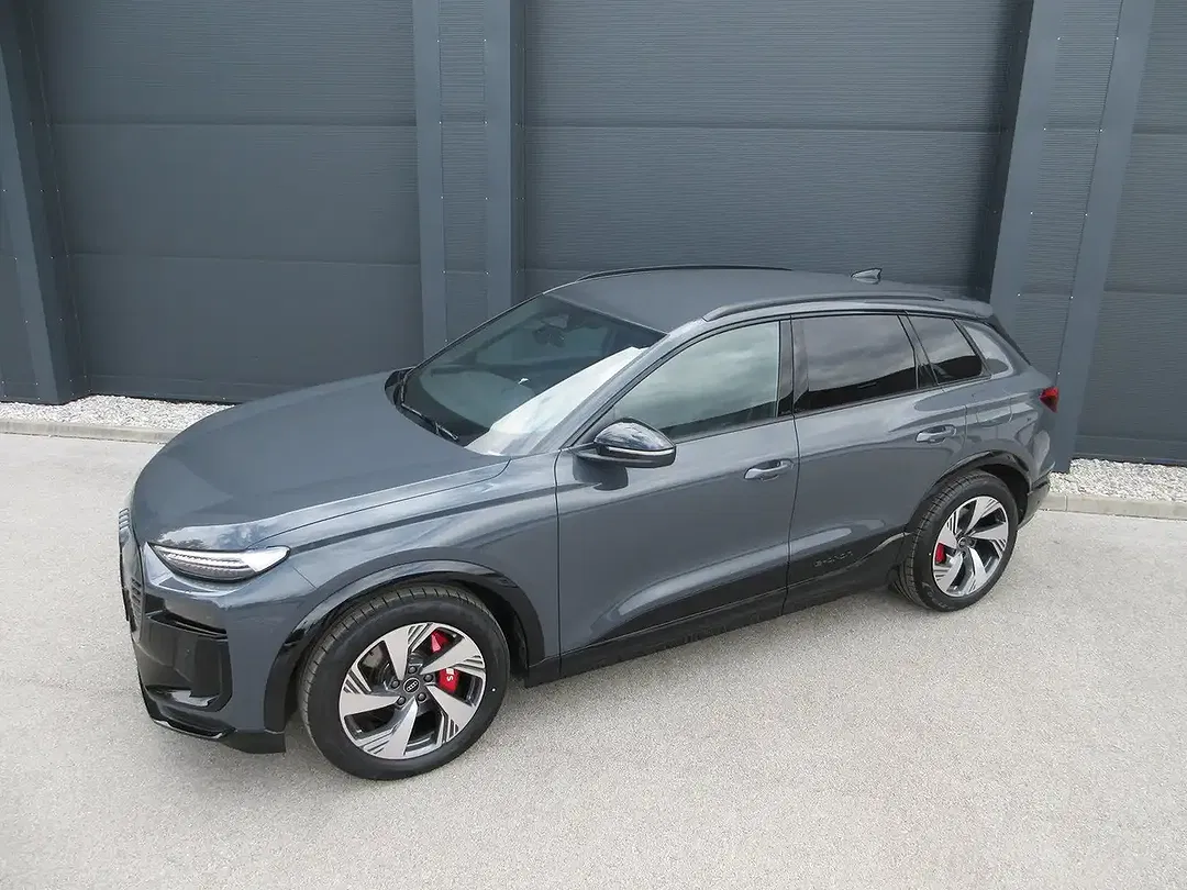 Audi SQ6 e-tron - Thumbnail 3