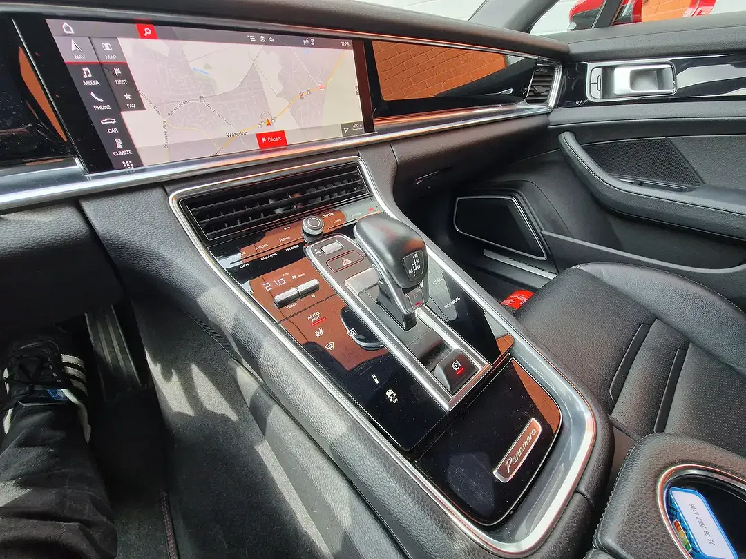 Porsche Panamera E-Hybrid 4 - Thumbnail 12