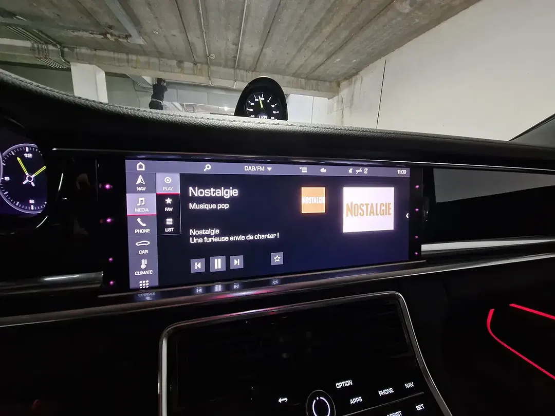 Porsche Panamera E-Hybrid 4 - foto 15