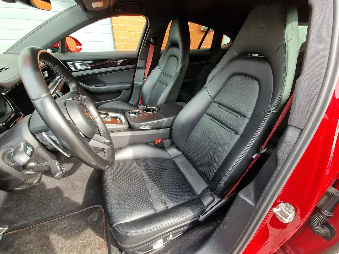 Porsche Panamera E-Hybrid 4 - Thumbnail 6