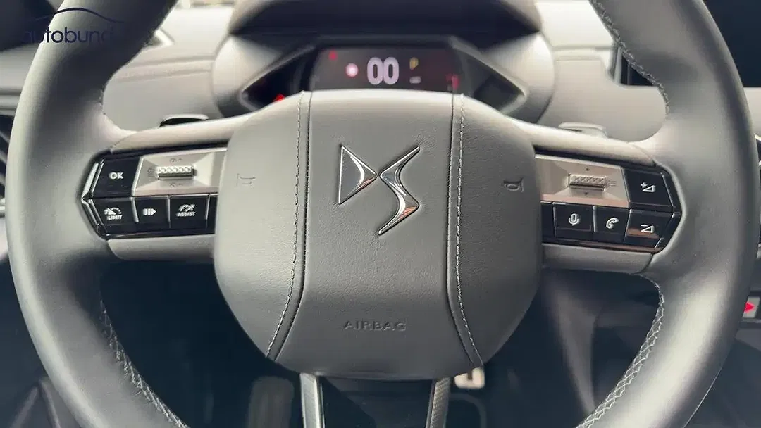 DS Automobiles DS 3 - Thumbnail 10