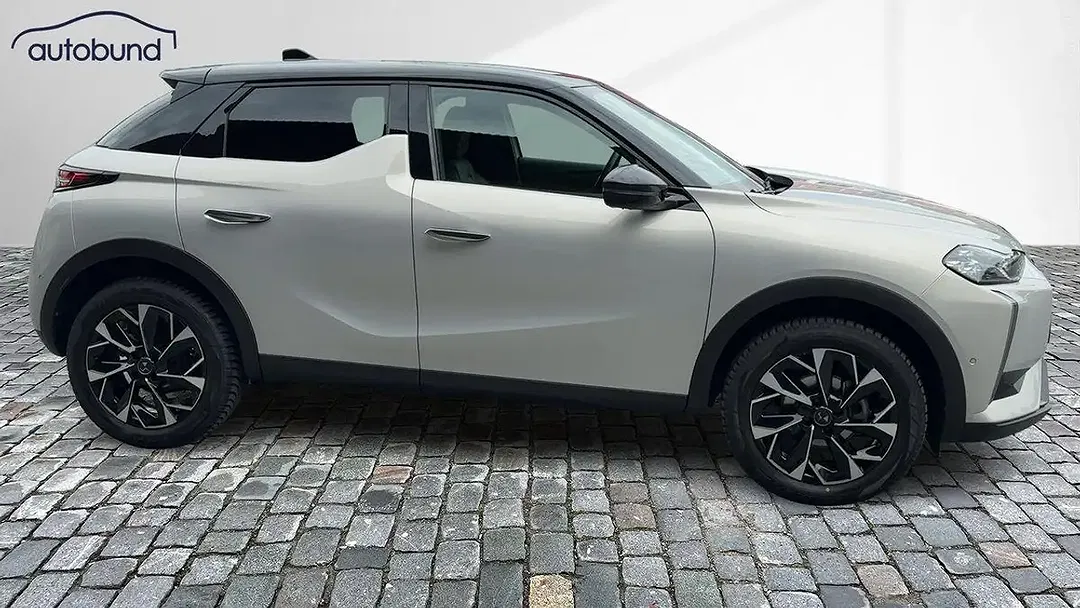 DS Automobiles DS 3 - Thumbnail 4