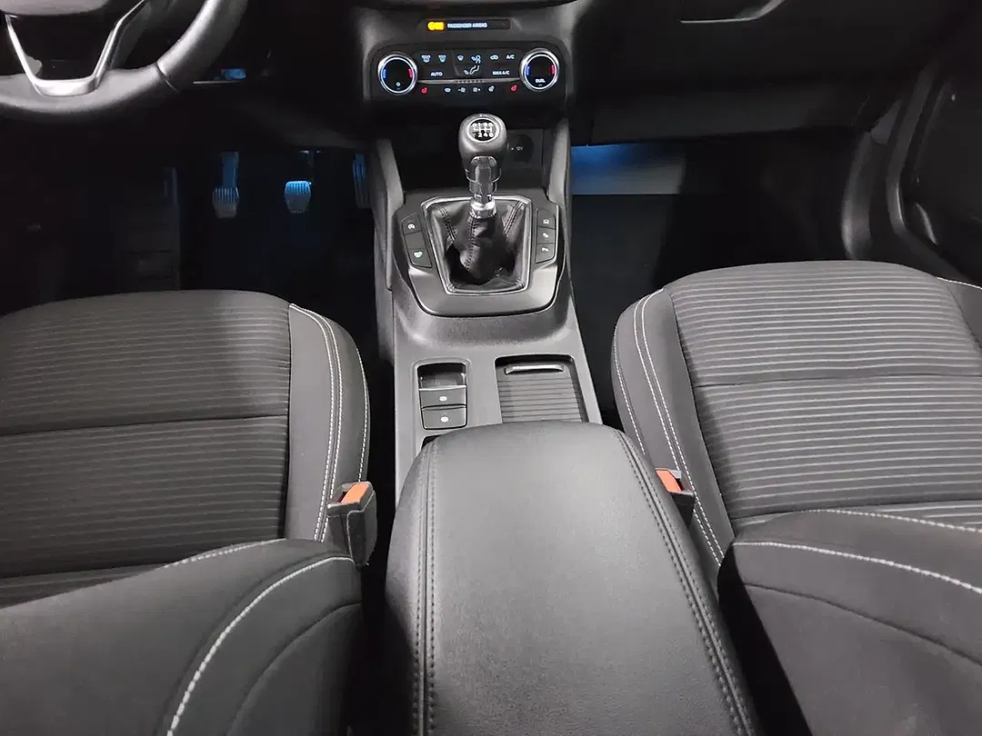 Ford Kuga 1.5 EcoBoost Titanium - Thumbnail 6
