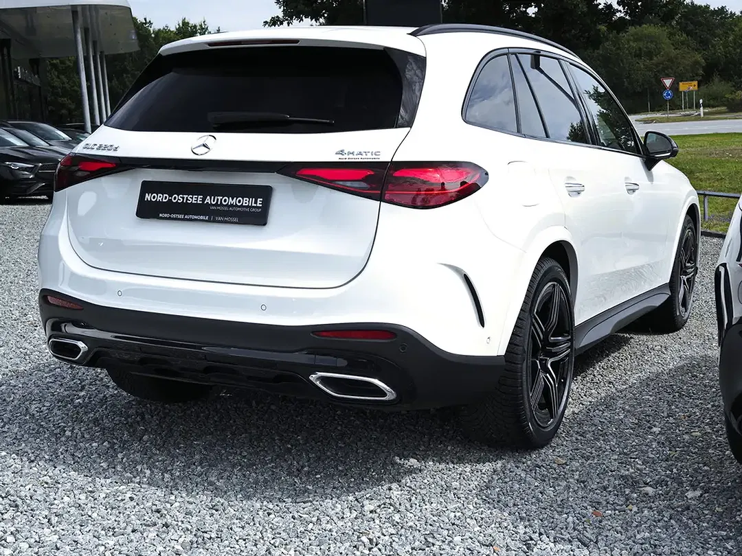 Mercedes-Benz GLC 220 4MATIC AMG MBUX Night - Thumbnail 6