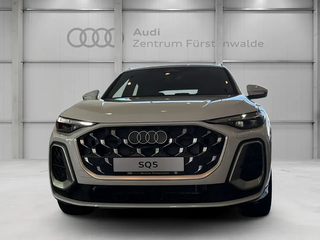 Audi SQ5 TFSI S tronic - Thumbnail 4