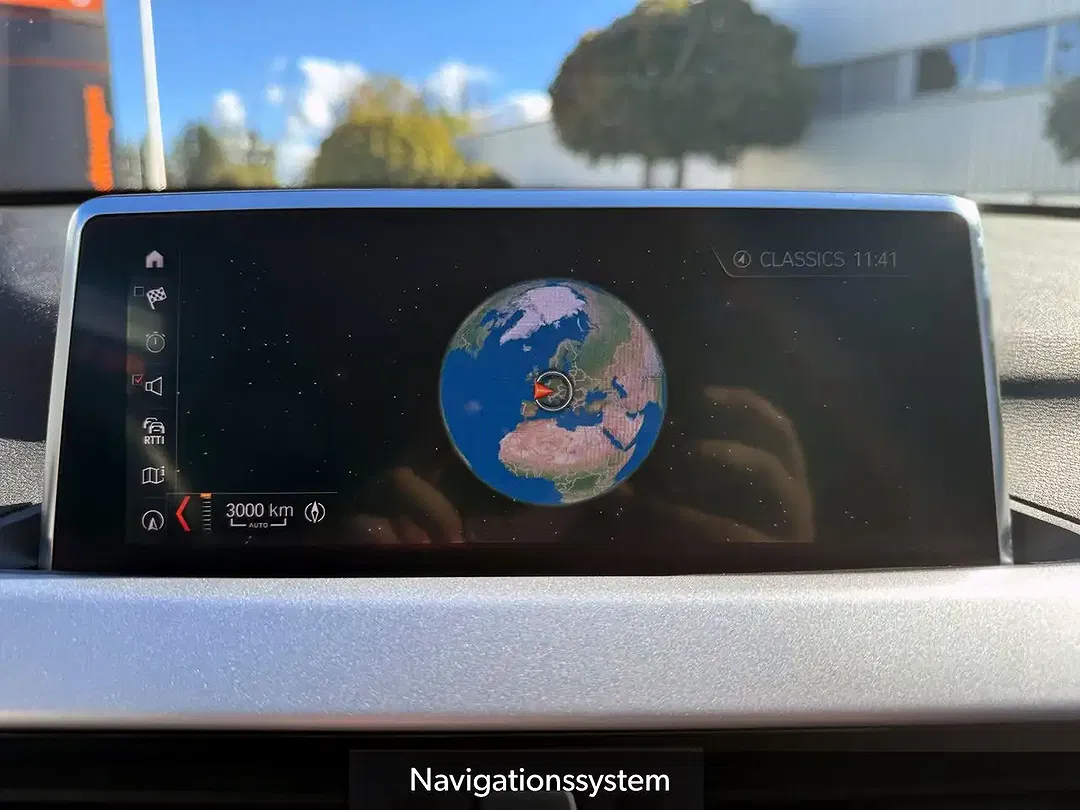 BMW X1 xDrive Advantage - Thumbnail 11