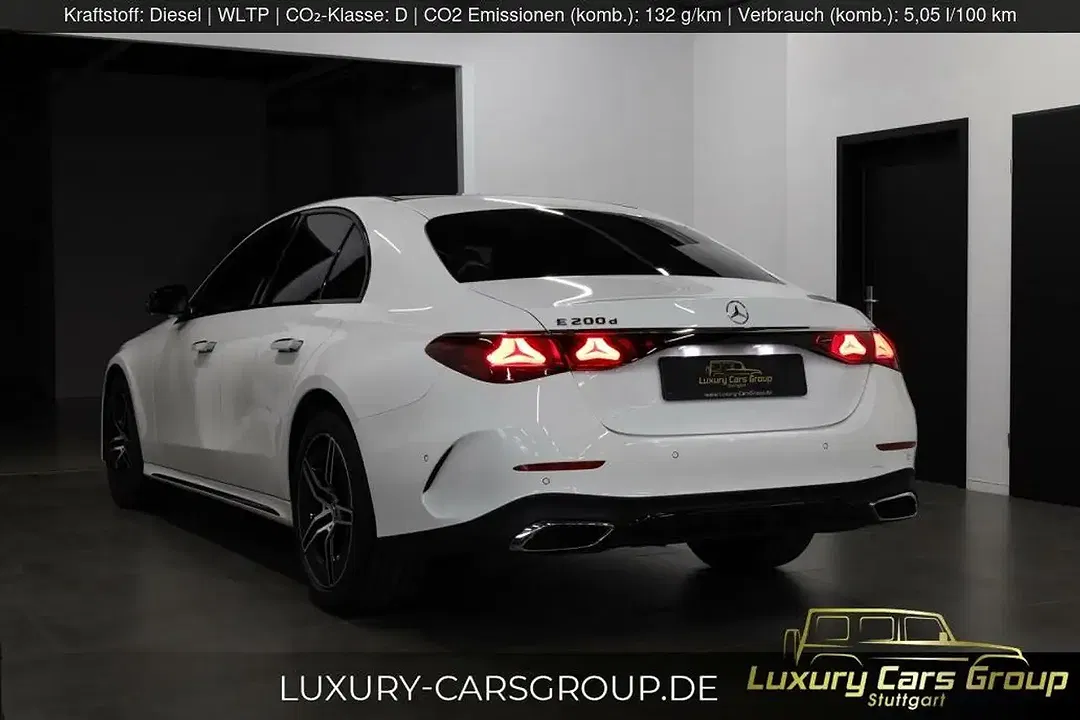 Mercedes-Benz E 200 - Thumbnail 11