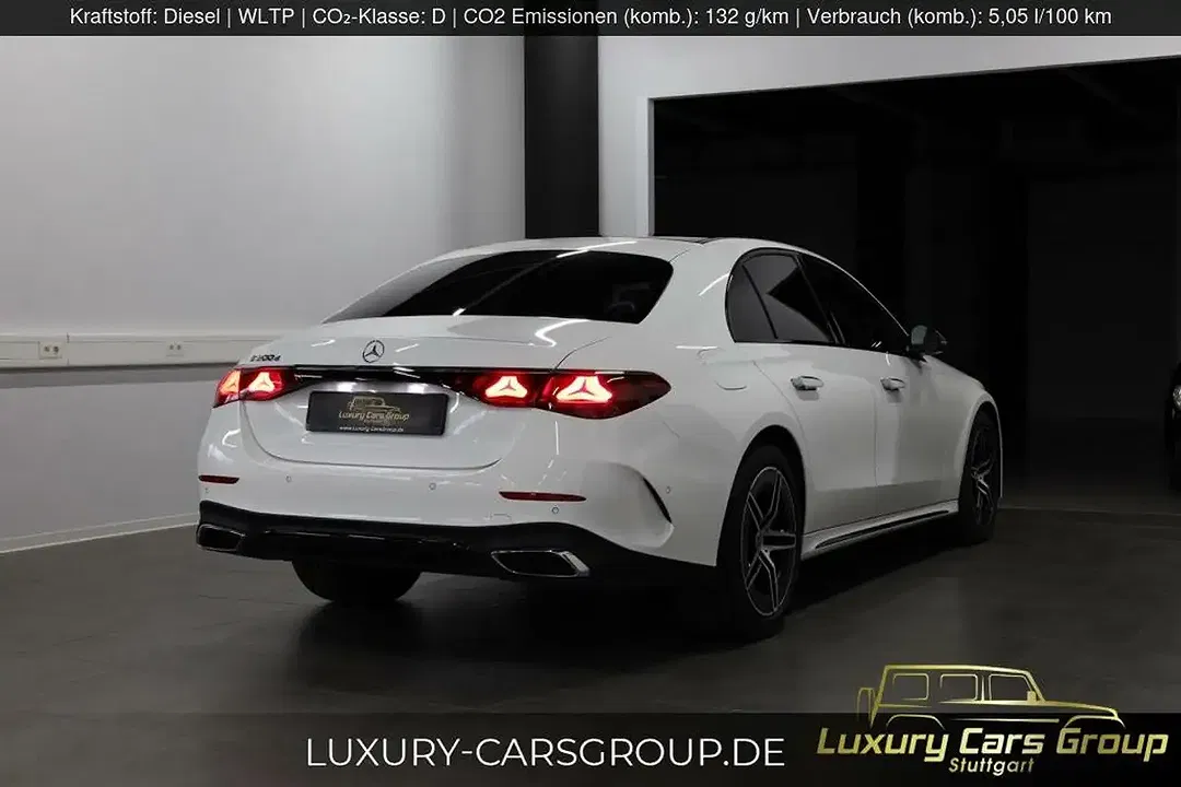 Mercedes-Benz E 200 - Thumbnail 12