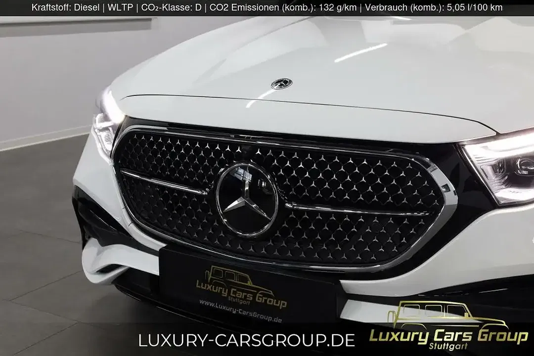 Mercedes-Benz E 200 - Thumbnail 4