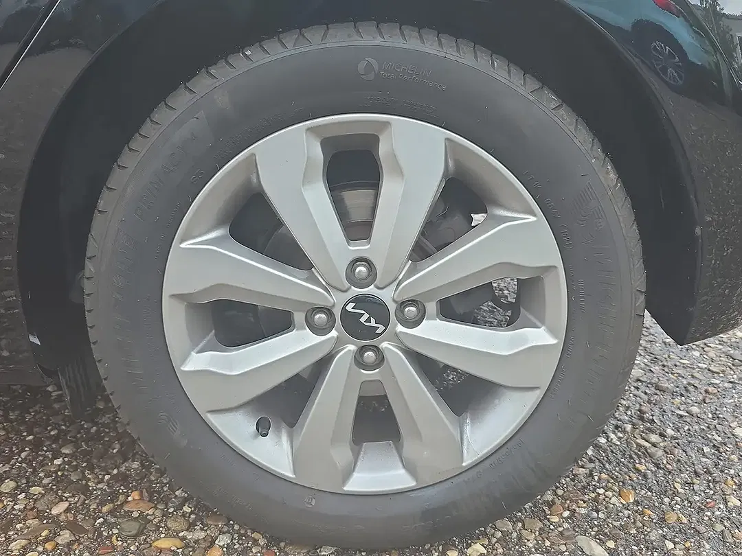 Kia Rio 1.0 T-GDI Vision - foto 15