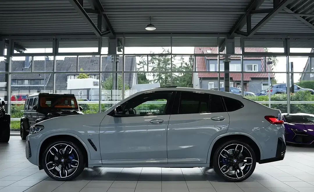 BMW X4 M - Thumbnail 10