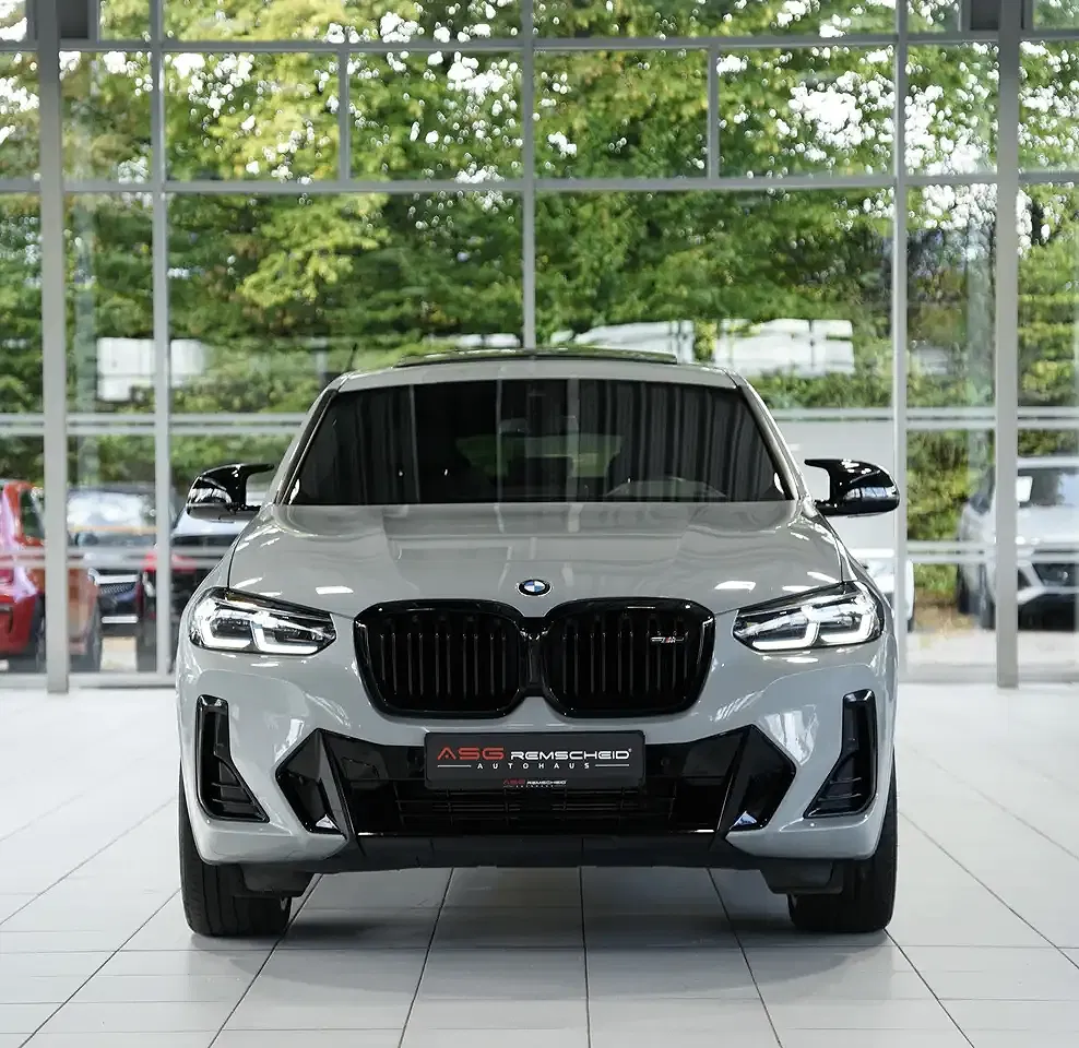 BMW X4 M - Thumbnail 3