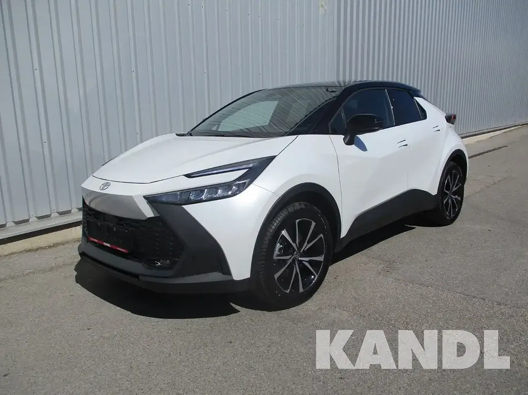 Toyota C-HR PHEV - Thumbnail 1