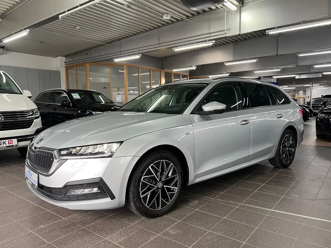 Skoda Octavia 2.0 TDI Combi Clever - Thumbnail 2