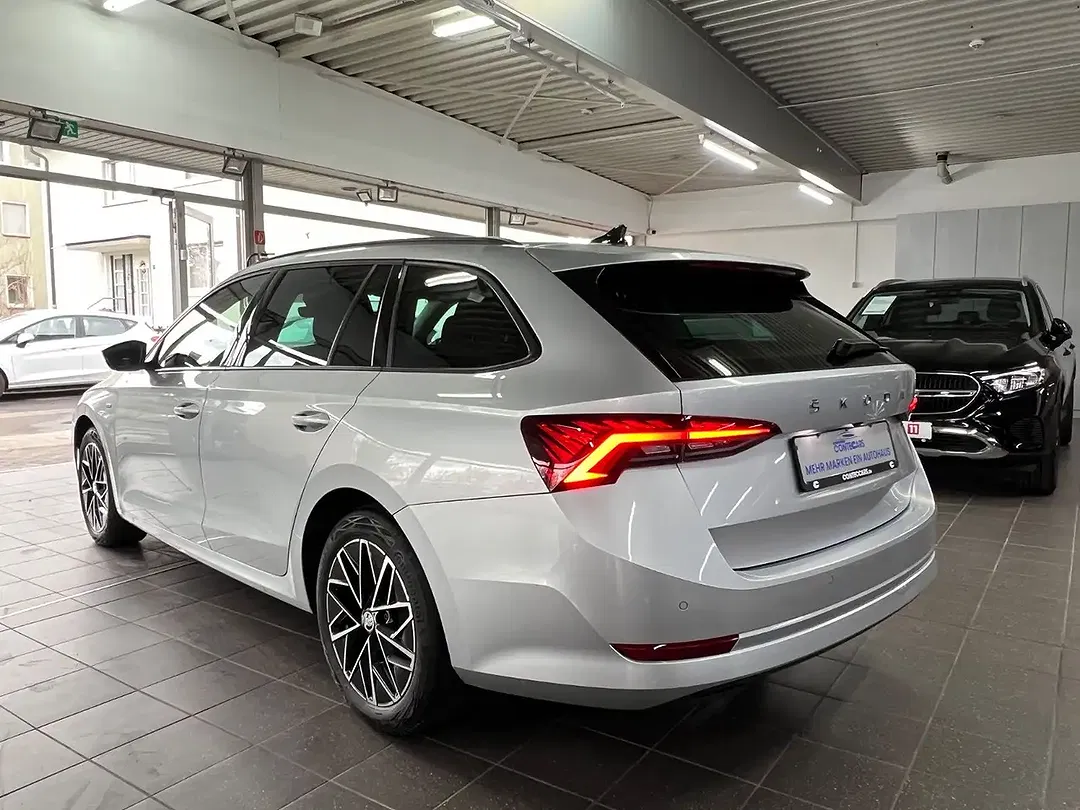 Skoda Octavia 2.0 TDI Combi Clever - Thumbnail 9