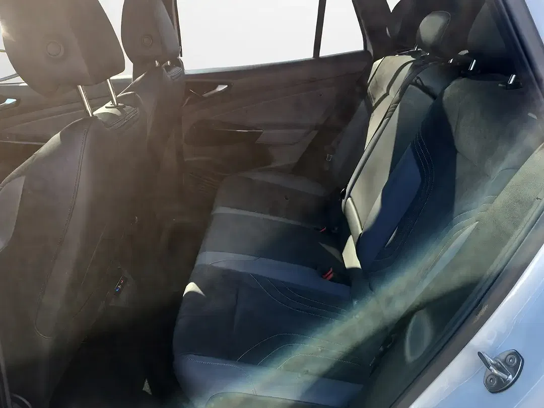 Volkswagen ID.4 Pro Performance - Thumbnail 11
