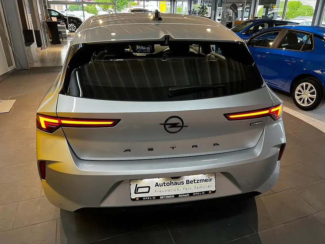 Opel Astra Edition - Thumbnail 4