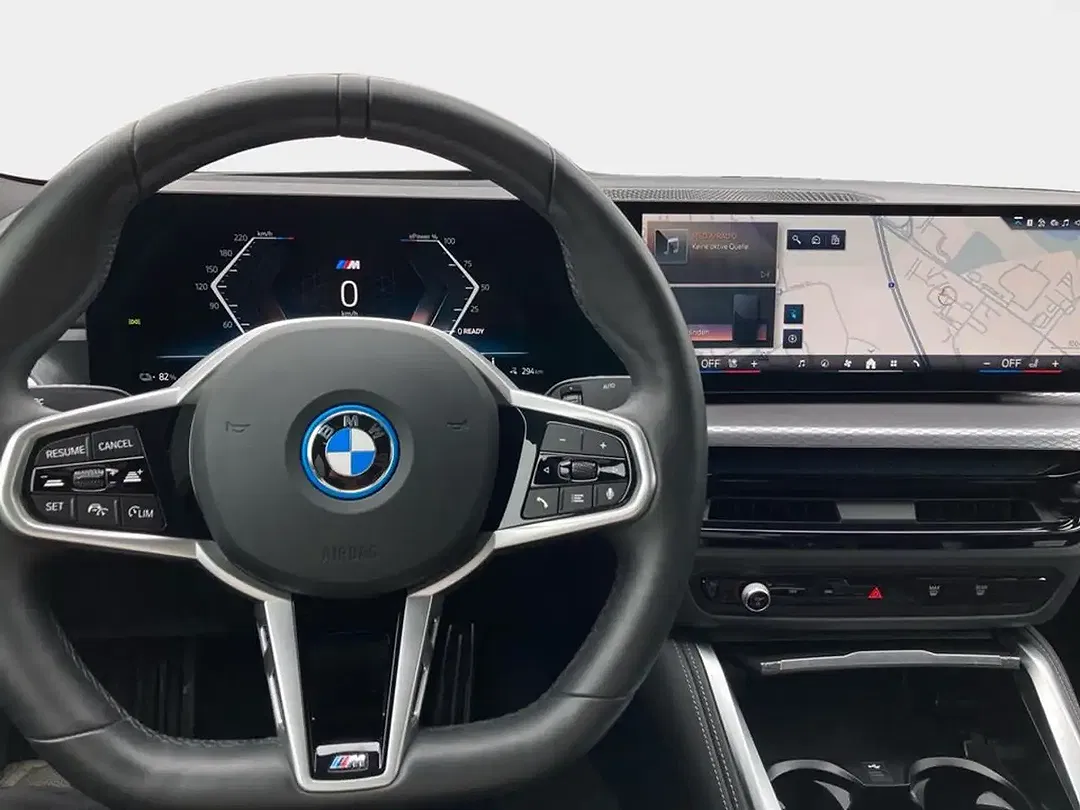 BMW i4 M Sport - Thumbnail 11