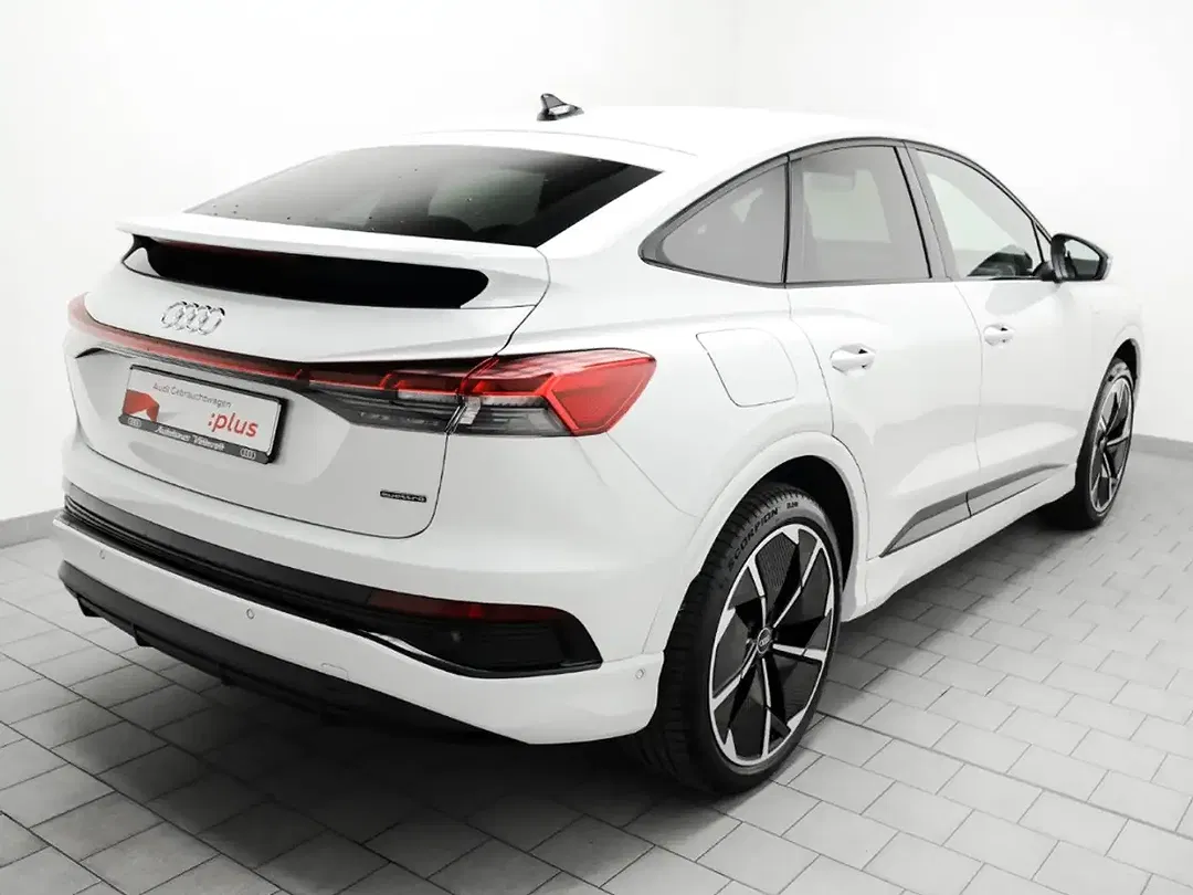 Audi Q4 e-tron 55 quattro Matrix LED Sportback S line - Thumbnail 4