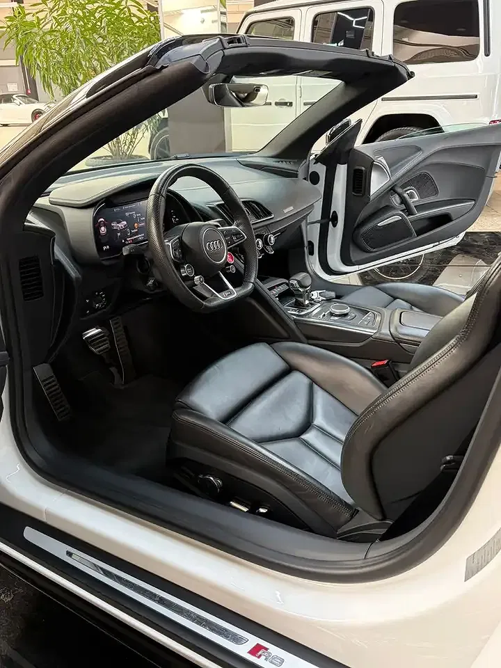 Audi R8 5.2 FSI performance - Thumbnail 12