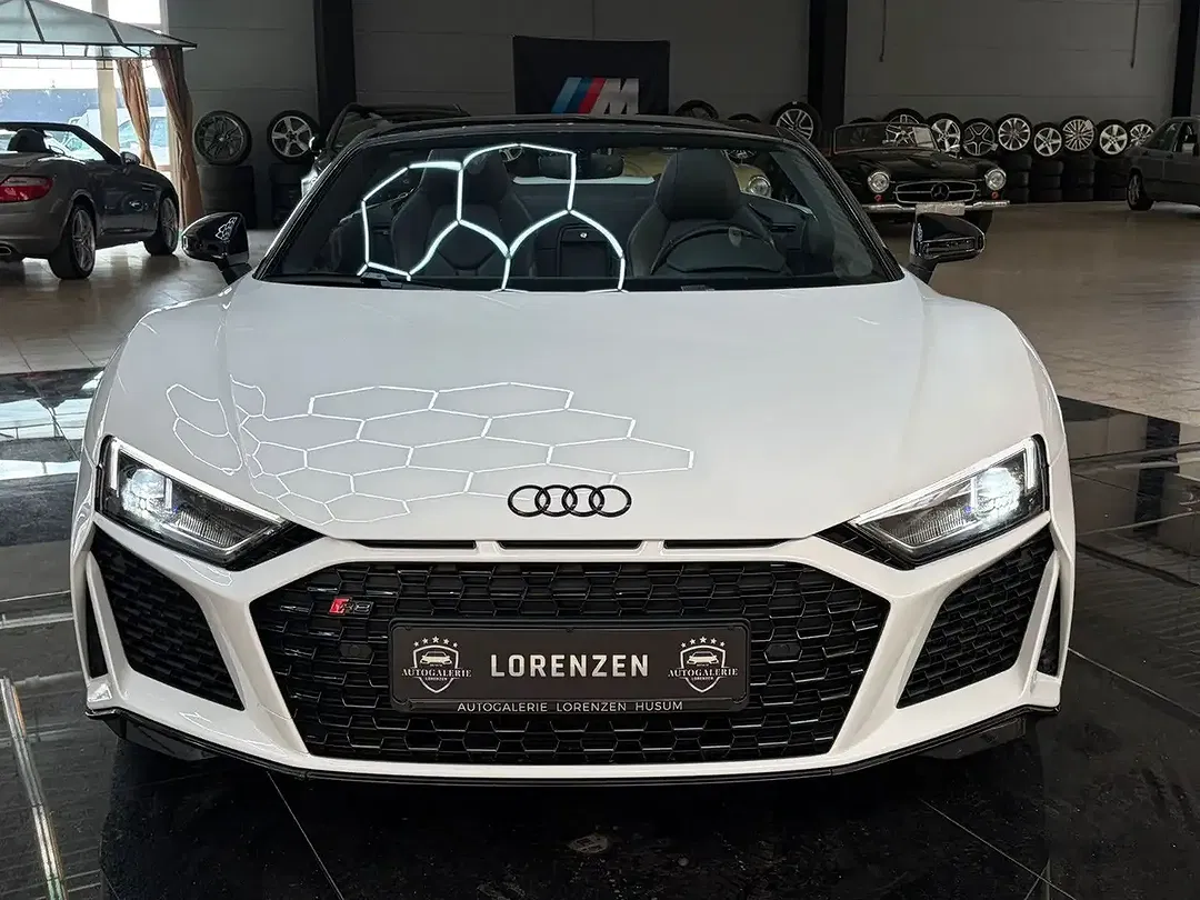 Audi R8 5.2 FSI performance - Thumbnail 3