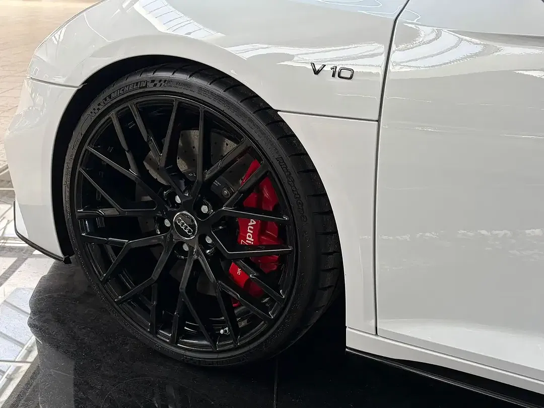 Audi R8 5.2 FSI performance - Thumbnail 7