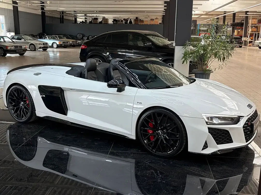 Audi R8 5.2 FSI performance - Thumbnail 8