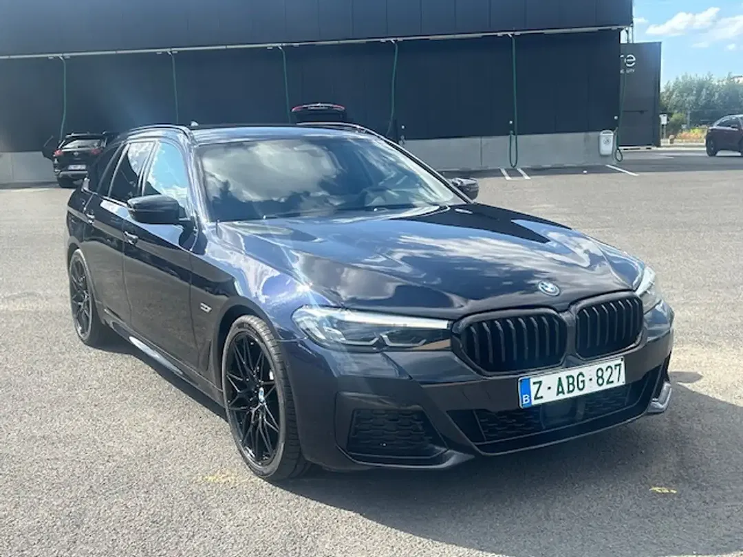 BMW 520 PHEV Touring Shadow Line - Thumbnail 12