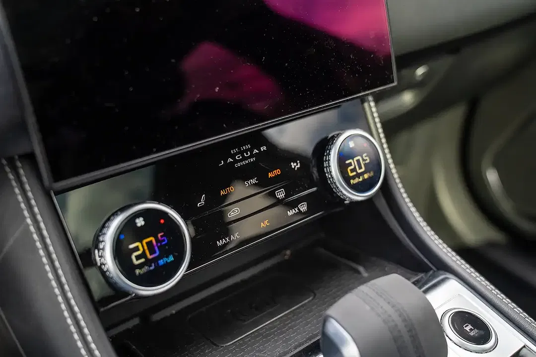 Jaguar F-Pace P400e 2.0 4x4 R-Dynamic S - Thumbnail 10