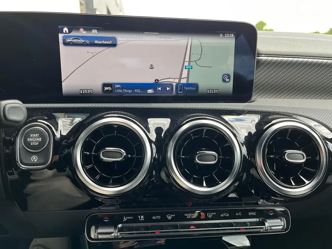 Mercedes-Benz CLA 200 Luxury - Thumbnail 10