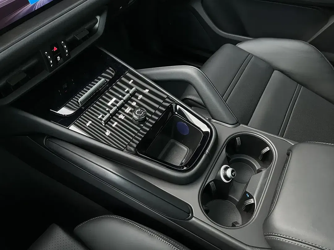 Porsche Cayenne E-Hybrid Coupe Edition - Thumbnail 14