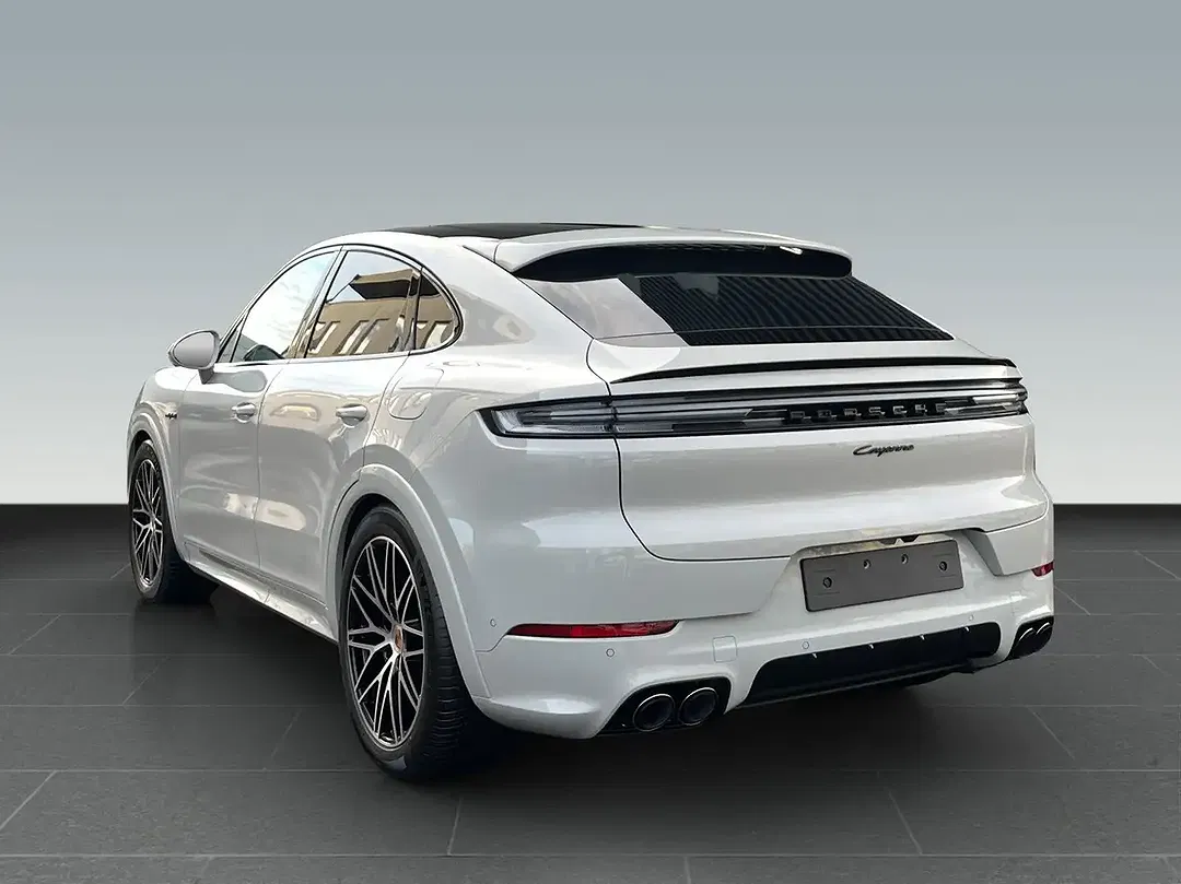 Porsche Cayenne E-Hybrid Coupe Edition - Thumbnail 3