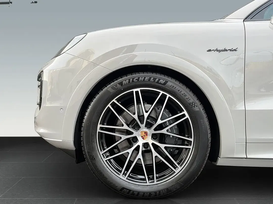 Porsche Cayenne E-Hybrid Coupe Edition - Thumbnail 8