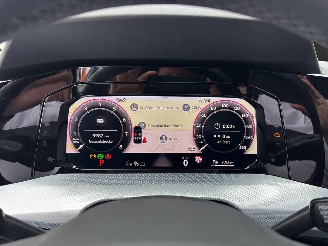 Volkswagen Golf 1.5 eTSI DSG - Thumbnail 10