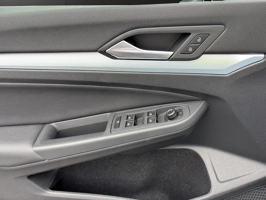 Volkswagen Golf 1.5 eTSI DSG - Thumbnail 13