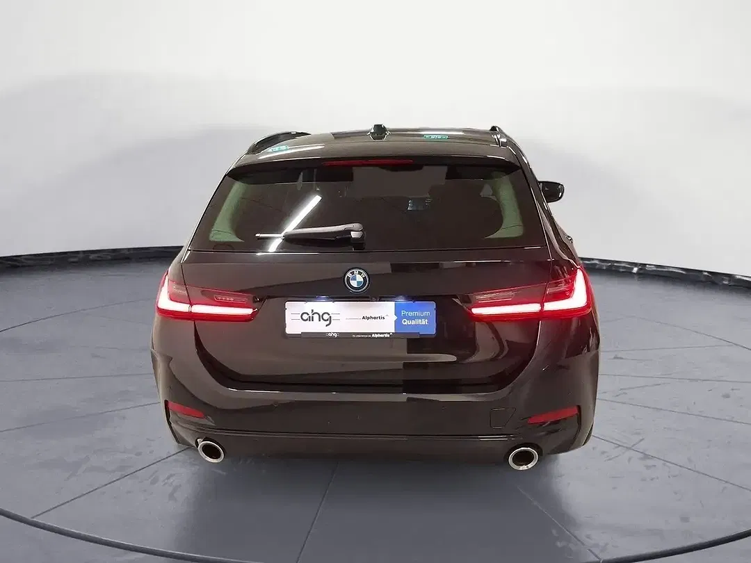 BMW 320 xDrive Touring - Thumbnail 4