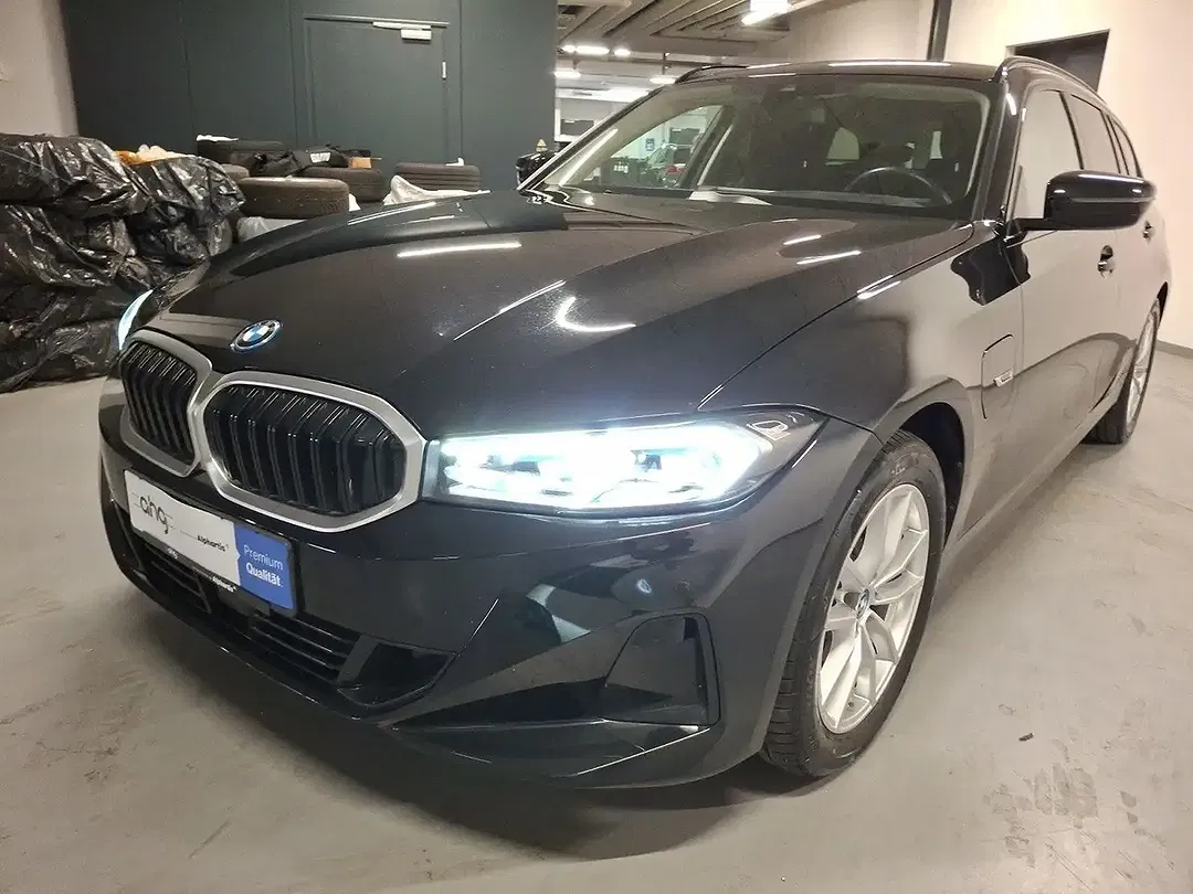 BMW 320 xDrive Touring - Thumbnail 7