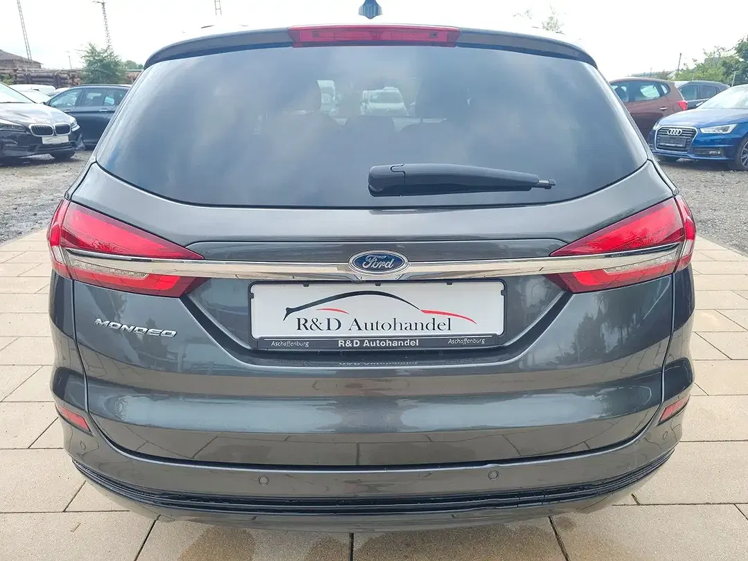 Ford Mondeo Hybrid - Thumbnail 4
