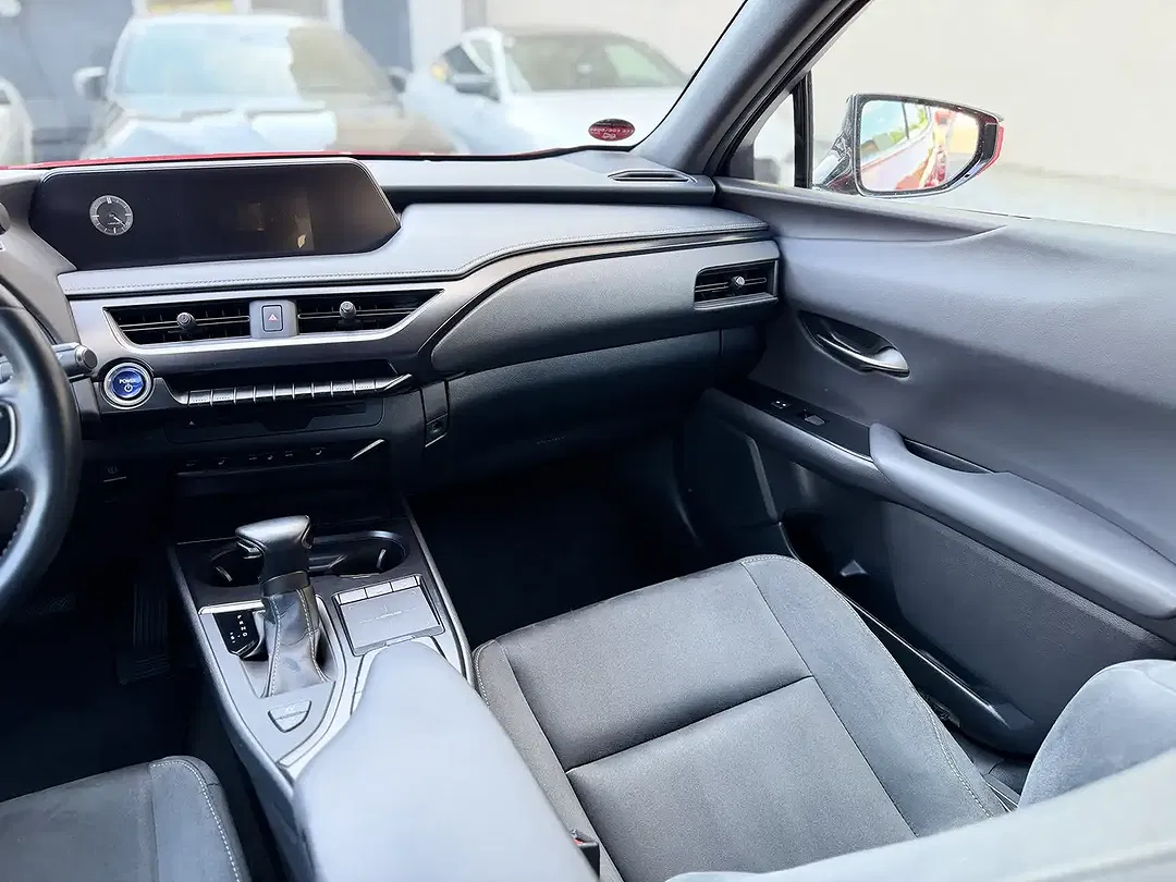 Lexus UX 250h Style Edition - Thumbnail 12