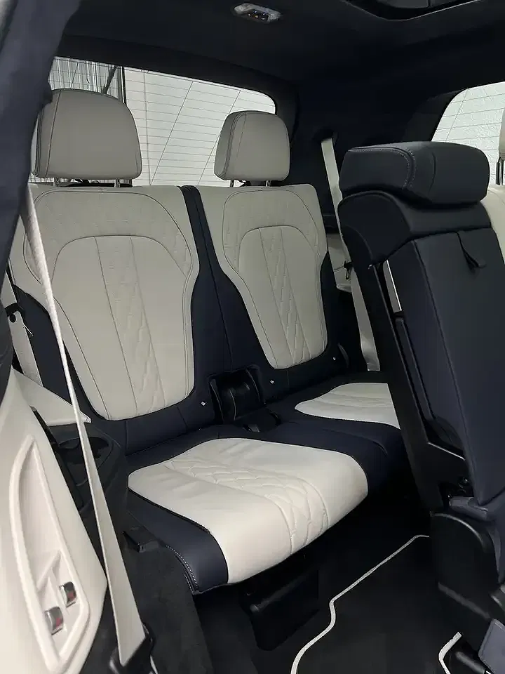 BMW X7 xDrive M Sport Executive - Thumbnail 10