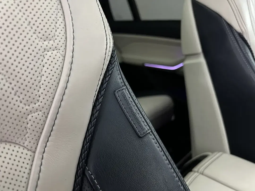 BMW X7 xDrive M Sport Executive - Thumbnail 12